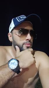 <em>Carlos Guerrero</em>